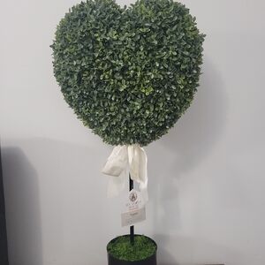 Viral My Texas House Boxwood Heart Topiary 32" Valentines Decor